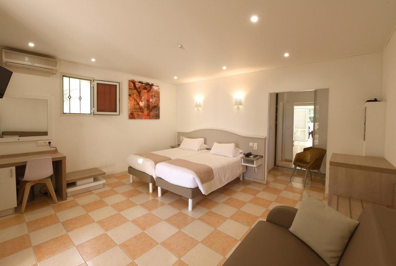 Hotel & Restaurant San Pellegrino Folelli Exterior photo